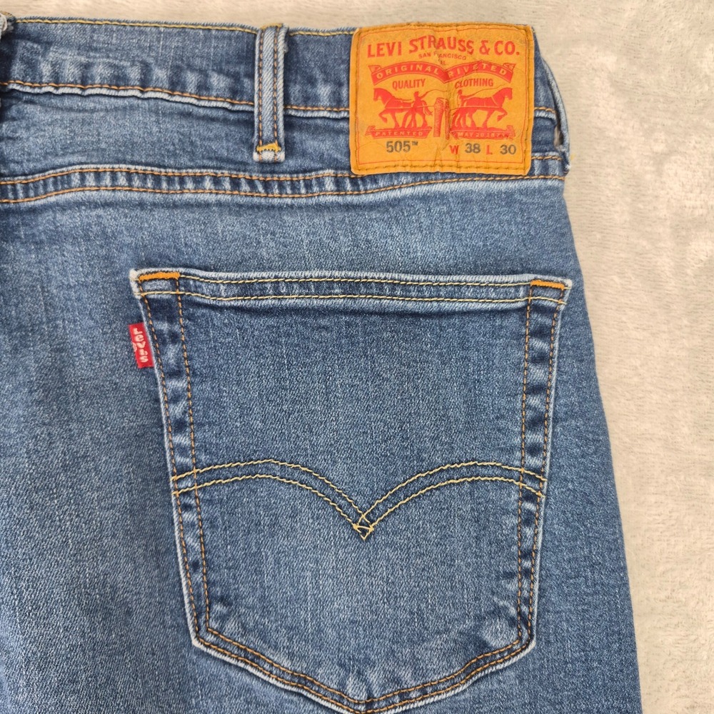Levis 505 38x30 Regular Fit Mens Blue Jeans Medium Wash Straight Leg Denim